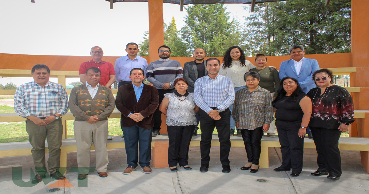 Desayuno con las y los docentes del área CEA de la UVT