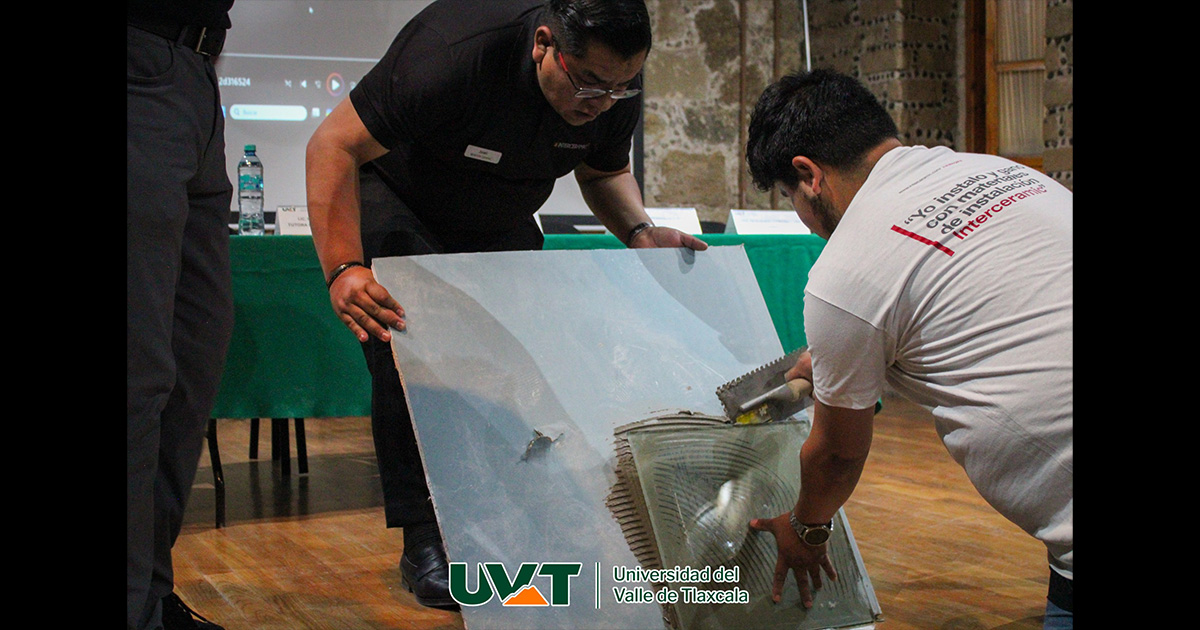 Estudiantes de Arquitectura de la UVT fortalecen su formación en el Centro Histórico de Tlaxcala