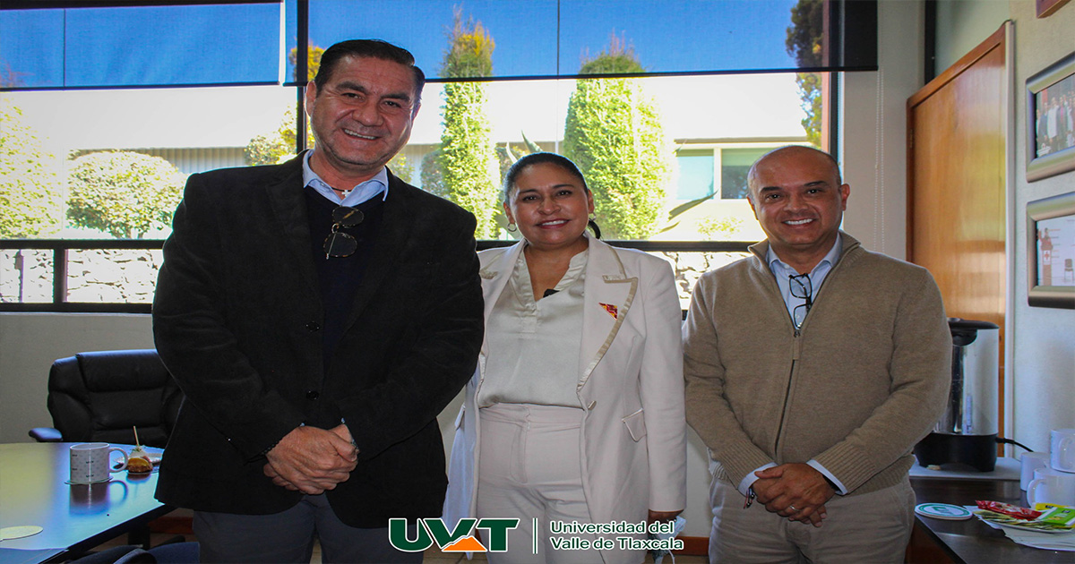 La UVT fortalece el pensamiento crítico con conferencia sobre soberanía científica y tecnológica